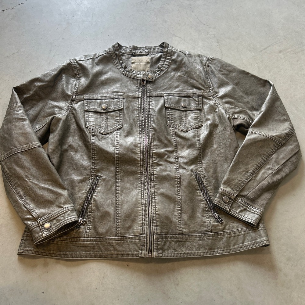 Maurices Womens XXL Faux Leather Moto Jacket Pewter Gray Metallic Full Zip J230
